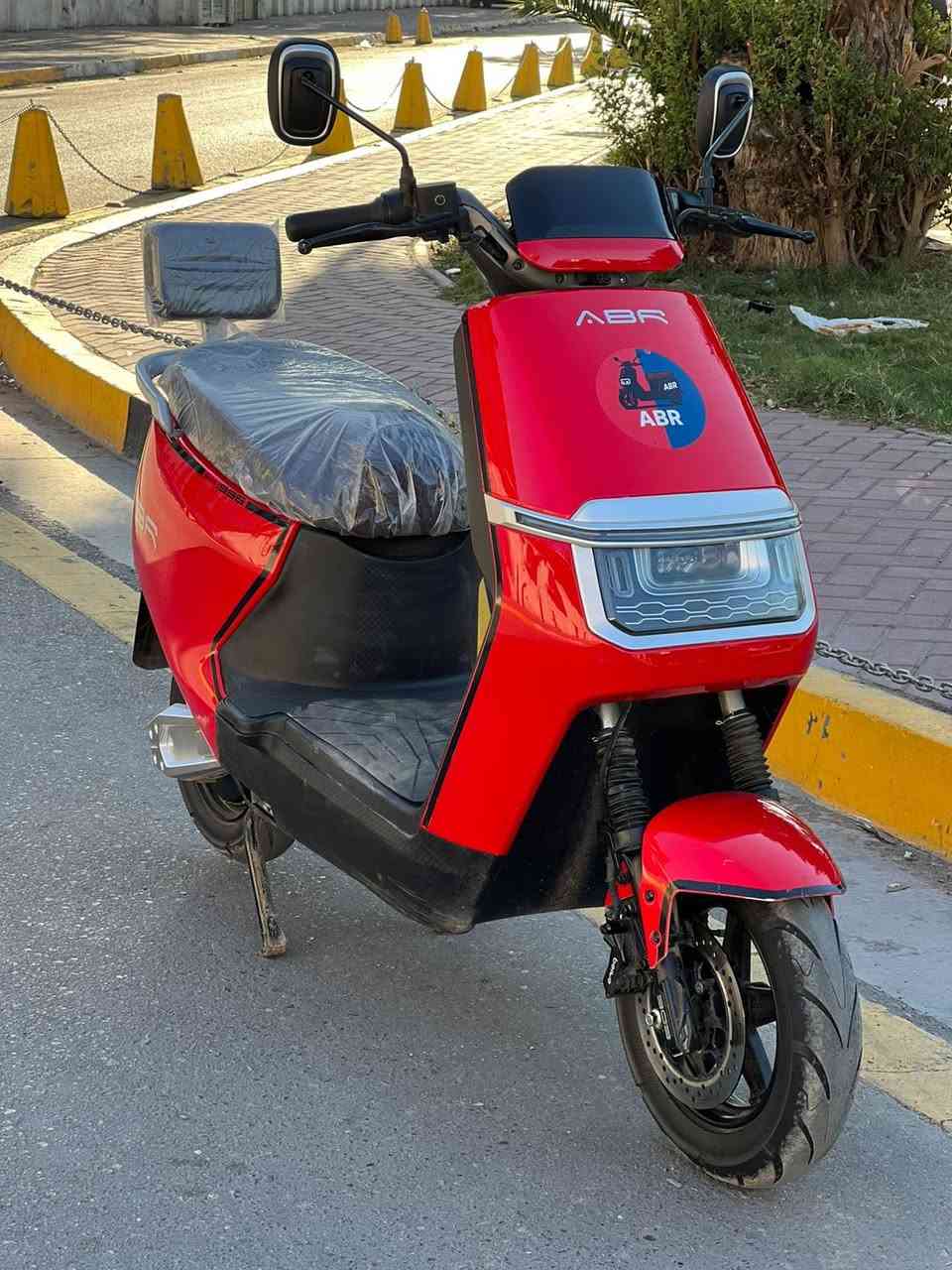 سلام عليكم شباب دراجه شحن البيع استخدام20 يوم فقط لا غير  دراجه عالميه الله شاهد  كلها كامله مكمله كل تقص وعيب مابيها امانت الله  تجي مواصفات عالميه

الموديل 2025 
النو ع ABR العالميه 
البطاريات 6 دبل
التحويلا ت1.2.3
السرعه 65 حقيقي يعني 
دبل إشاره 
جهاز انذار السرقه 
قفل ستيرن +قفل بصمه 
لونها كلش مميز 
كشن سياحي  VIb
نضام ABS
نضام USB
نضام R رجوع الخلف
طارات جبلي 
بريكات دسكات دهن 
أطارت جوبلس 
لدات اماميه وخلفيه 
اسطابً لايت 
شاحنه ذات شحن سريع ويقاف ذاتي 
سماعه بلتوث 
اشاير رباعيه 

اي استفسار اتصال 

***********

عنواني بغداد
