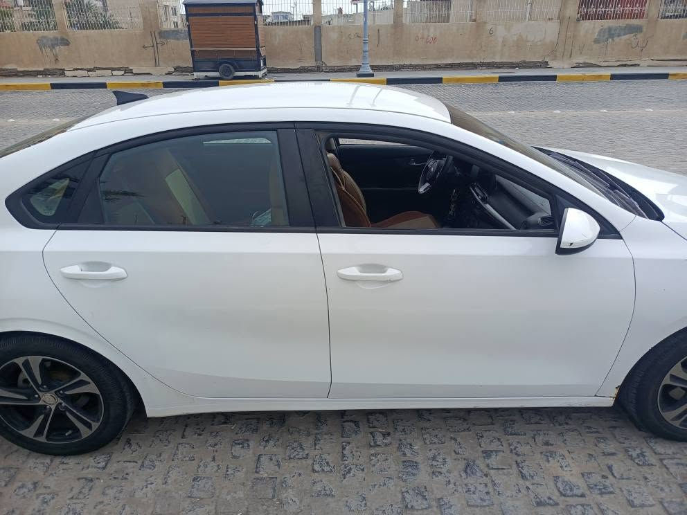 السلام عليكم كيه فورتي مديل 21كريلاء معوقين السيارة بلبصره وارد امريكي بيه قطعتين جاملق وبنيد مكينه كير حداده خير من الله السيارة نضيفه السعر 125بيه مجال قليل المكان بصره ابي الخصيب *********** البصرة, العراق
