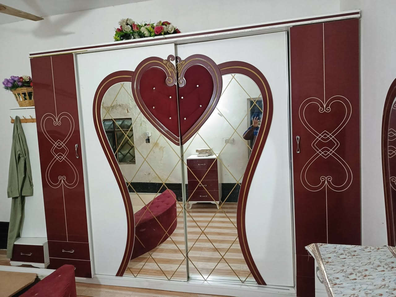 غرفه تركي كامله ونضيف في كربلاء شهداء سيف سعد 
سعرها ٥٠٠ وفيها مجال 
الرقم ***********
