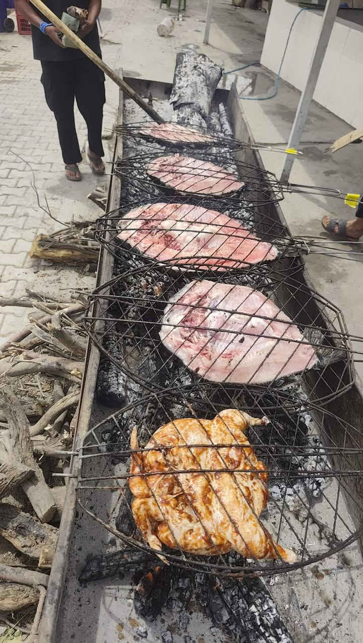 زبائننا الكرام.. طعم الأصالة العراقي صار بين إيديكم! 🐟🔥 سمك مسكوف طازج ومتوفر للحجز اليوم، مشوي على الأصول ومقرمش ومتبل بألذ الخلطات. 

متوفر  سمك شوي كيلو ب7🐟
حجز قبل ساعه ⏳
 يوجد توصيل مجاني داخل المسيب🏍️ 
للطلب والاستفسار مراسلة الصفحه او الاتصال على الرقم ‏
‪***********‬‏📞
