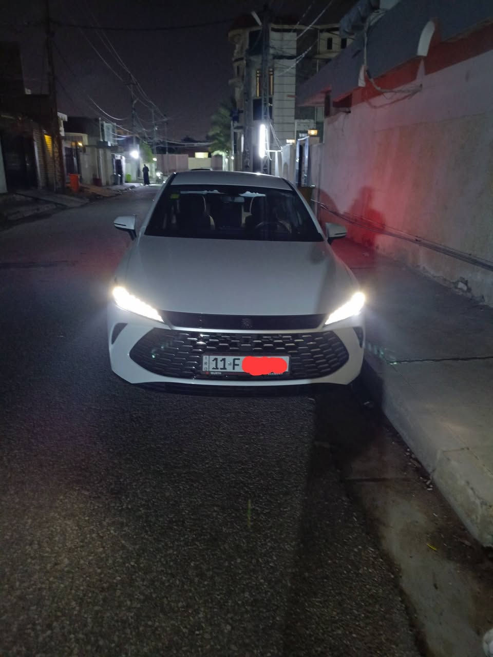 كن بلاص مكفولة رقم بغداد بإسمي ماشي 7800 السعر 17 مليون و900 مكان السيارة فلوجة ***********
