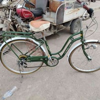 بناتي ٢٦ • نظيف • قابل للتفاوض