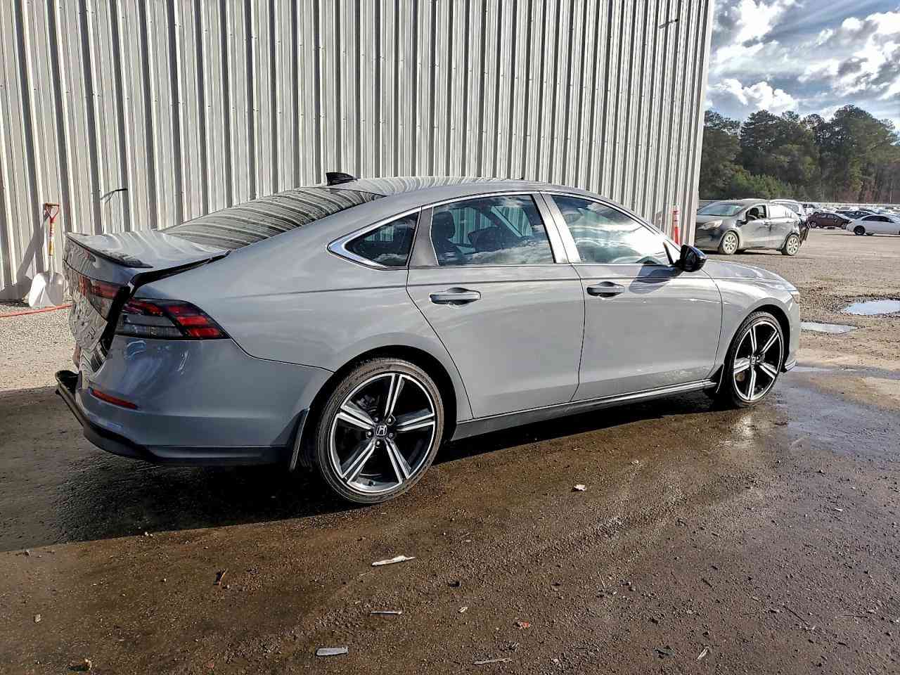 🚨 تنويه مهم
هذه السيارة معروضة في المزاد الأمريكي 🇺🇸
والمزايدة والشراء تتم عن طريق مكتب الباخرة للمزادات 🇮🇶
🔥 تدخل بكتاب الشهداء
───────────────

🚗 السيارة: 2024 Honda Accord
📅 تاريخ المزاد: 16/02/2026
🚢 الشحن: $2,257 (umm_qasr)
📏 المسافة: 25,124 ميل
🔧 المحرك: 2.0l 4

───────────────

🔥 مجاناً مجاناً مجاناً
📄 تقرير كارفاكس مجاني بدون أي مقابل
───────────────

🚗 سحب السيارة خلال 24 ساعة من وقت التسديد
💸 حسابات مخفّضة وعمولات أقل من السوق
───────────────

🚢 الشحن متوفر من:
🇺🇸 🇨🇦 جميع الولايات الأمريكية والكندية
➡️ شحن مباشر إلى العراق
➡️ العقبة – جبل علي – ميرسين
───────────────

🛃 تخليص كمركي كامل من ميناء أم قصر
🏔️ تخليص كمركي إلى إقليم كردستان
🇯🇴 شحن مباشر إلى عمّان (العقبة)
🇹🇷 شحن إلى ميناء ميرسين – تركيا
───────────────

🏢 فروع الشركة:
📍 الفرع الأول: بغداد – السيدية – الإعلام
📍 الفرع الثاني: الإمارات العربية المتحدة – الشارقة – الصناعية 4
───────────────

👥 مجموعة البيع والشراء:
https://www.facebook.com/share/g/17pXXBgeeU/?mibextid=wwXIfr

───────────────

🎵 TikTok:
https://www.tiktok.com/@al_bakhera?t=8qGOLioZlVE&_r=1

───────────────

📞 للاستفسار والتواصل:
+9647739115599


**إذا كنت صاحب هذا الإعلان وتريد حذفه لأي سبب، رجاءا أرسل رسالة إلى الدعم الفني**