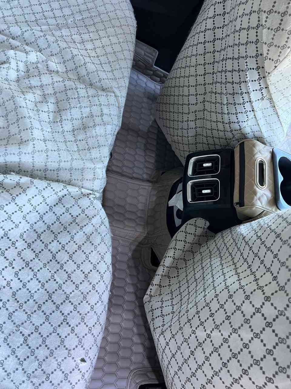 سلام عليكم سورنتو مديل 2022 محرك 6رقم بغداد بسمي السونار مرفق مع الصور السعر 265$ مع المجال اتصال ***********
