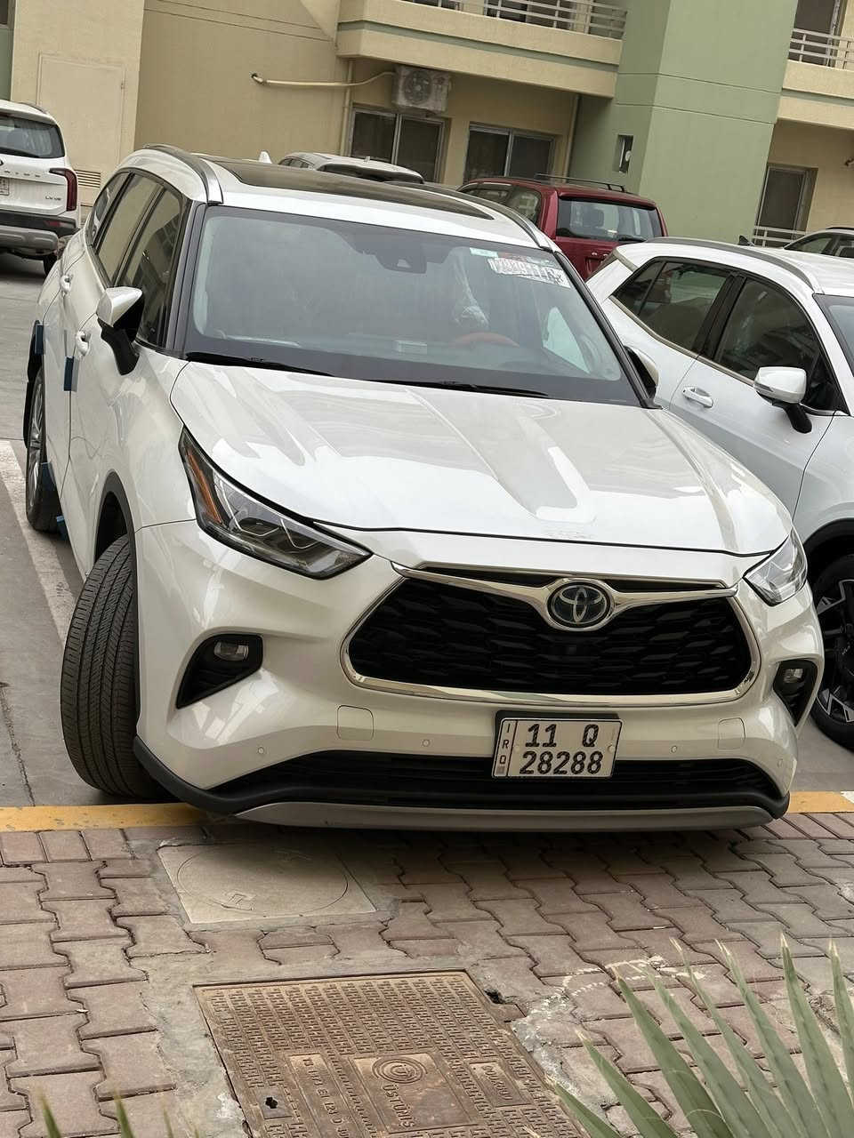 للبيع تيوتا هايلندر هايبرد مديل 2022بلاتينيوم فول مواصفات 1/1ماشيه 27/السعر 390$الموقع بغداد زيونه رقم الهاتف ***********
