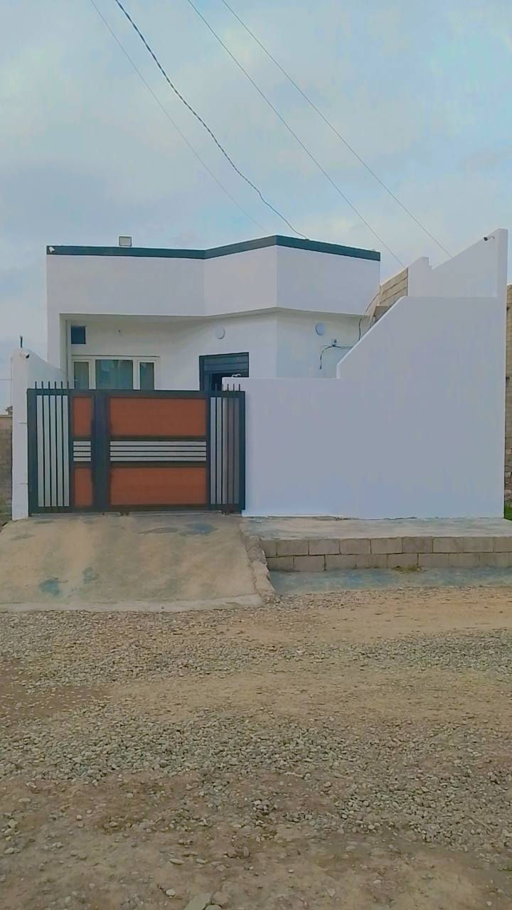 طابو زراعي ناحية ليلان حي العصرية قرب مدرسة العربية بناء حديث 150 متر سيراميك السعر 30 مليون قفل للاستفسار اتصل على رقم ***********
