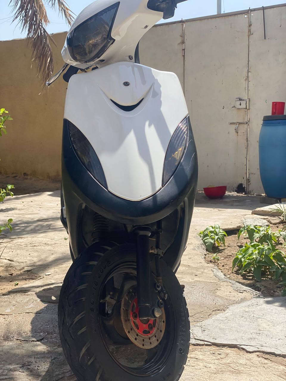 مكلف بلنشر دراجه جديده كلشي مابيه
السعر 850 بيه مجال مكاني الشرش
هذا رقم صاحب الدراجه‏‪***********‬‏
