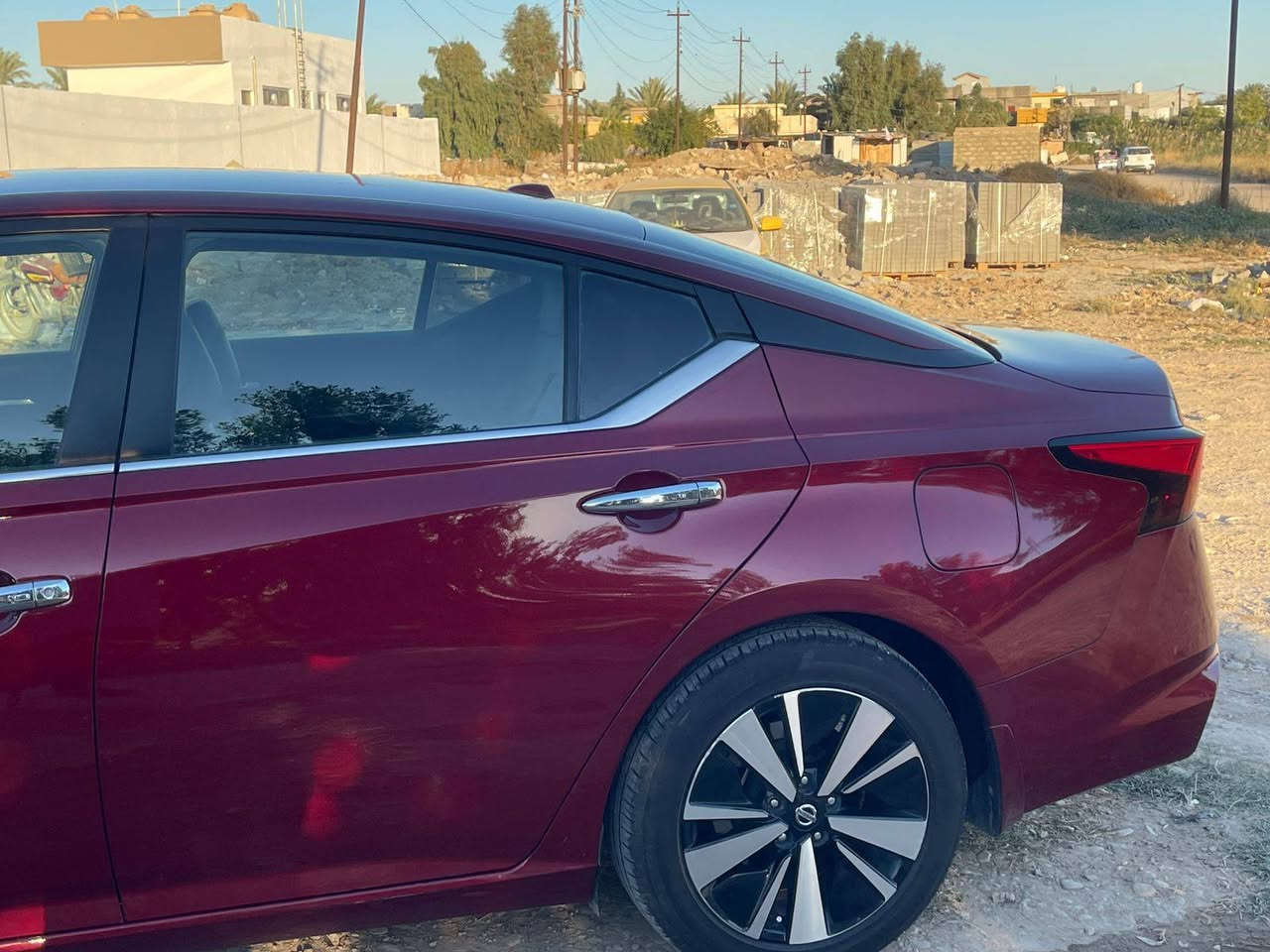 سلام عليكم ورحمه
سياره بدون صبغ 
مديل 21سياره SV
مكان سياره ديالى المقدادية 
سعر 158
***********
