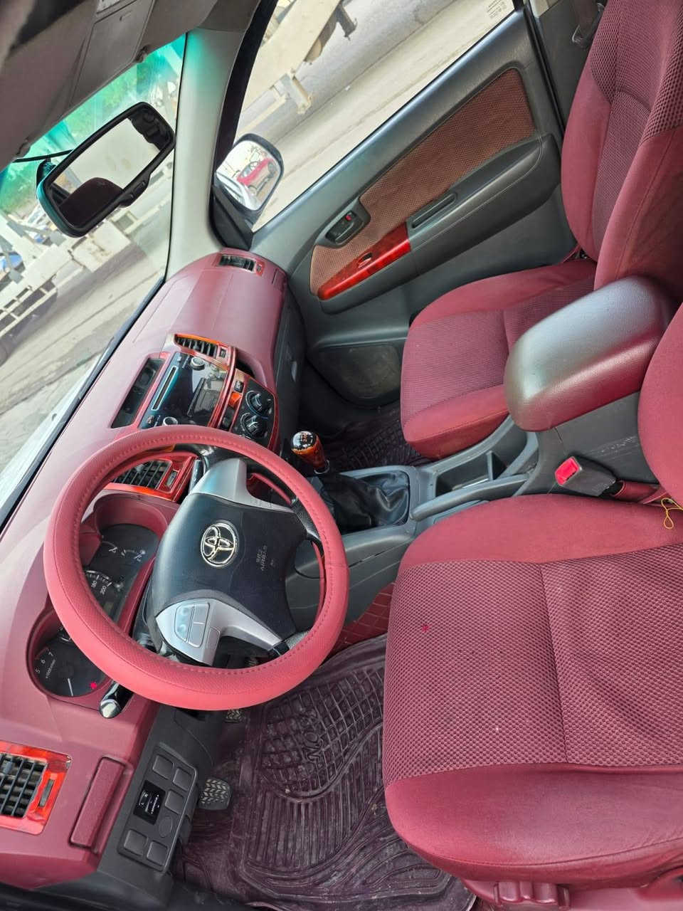 السلام عليكم بيكم للبيع موديل 2014 السياره كلش جديده كير عادي مكفولة كفاله عامه رقم سليمانيه حداديه جديده تايرات جديده لايت زنون رقم جديد   العنوان بابل  ***********   السعر  188 وبيها مجال                   السياره مكفولة
