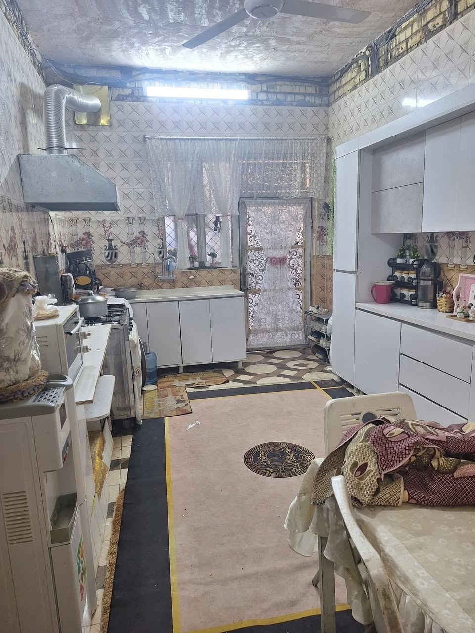 بيت بنهاوند الاولى ٢٠٠م طابقين رقم معاملة كامله واصله للتقييم قريب على أسواق الكفيل بناء سنة ٢٠١٩ سعره ١٢٥ مليون تفاصيل أكثر اتصل على الرقم ***********
