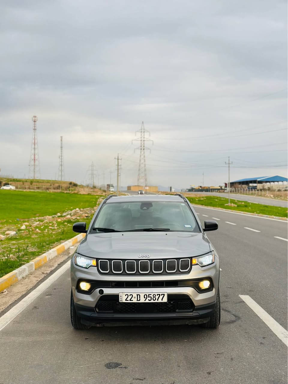 Jeep Compas 2022
بە ناوی خوای گەورە
جێب کۆمپاس ٢٠٢٢ فولی بێ پانۆڕاما
دەبڵ ئەکسلە شاشە گەورەیە برێک بەسمە ئۆتۆ هۆڵد
لایت ئۆتۆ لایت زینۆنی بیلادی کوشین جڵد  
٧٠ هەزار کیلۆمەتر ڕۆشتوە 
ڕەنگی سلڤەرە
گێڕ تۆماتیکە گێڕ و مەکینەی بە شەرتە 
بە ناوی خۆمە ڕەقەم و سەنەوی نوێیە
سەیارەکە بێ بۆیاغە سندوقی گۆڕاوە بە بیلاد جەمپێکی دواوەی هەیە پێشی کەپسە دو پیدیئاڕی هەیە 
نرخی ١٣٩ وەڕەقە و معامەلەیەکی کەم
***********
شوێن کۆیە كويسينجاك, أربيل
