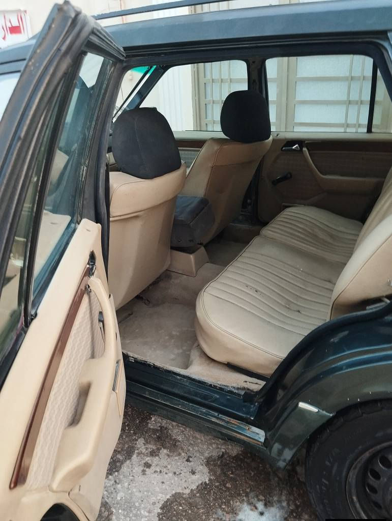 #الادمن #مارسدس دب ستيشن #موديل 88 الحداديه نص عمر المكينه جديده والكير بي تأخير نمره رقم نجف راعي موجود السنويه صاقطه 2021 
السعر 35وبيه ومجال مكان السياره #بالنجف حولي مراوس حسب القناعه اتصال او خاص مفتوح
*********** خادم للطيبين النجف, العراق
