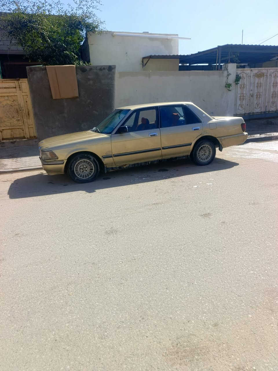 سيدان ايسر بلاد مديل 89 رقم بغداد سنويه لغاية 2029 مكينه ثنين ونص بيهه صوت بكن السياره في البصره الزبير سعرهه 32رقم الهاتف ***********
