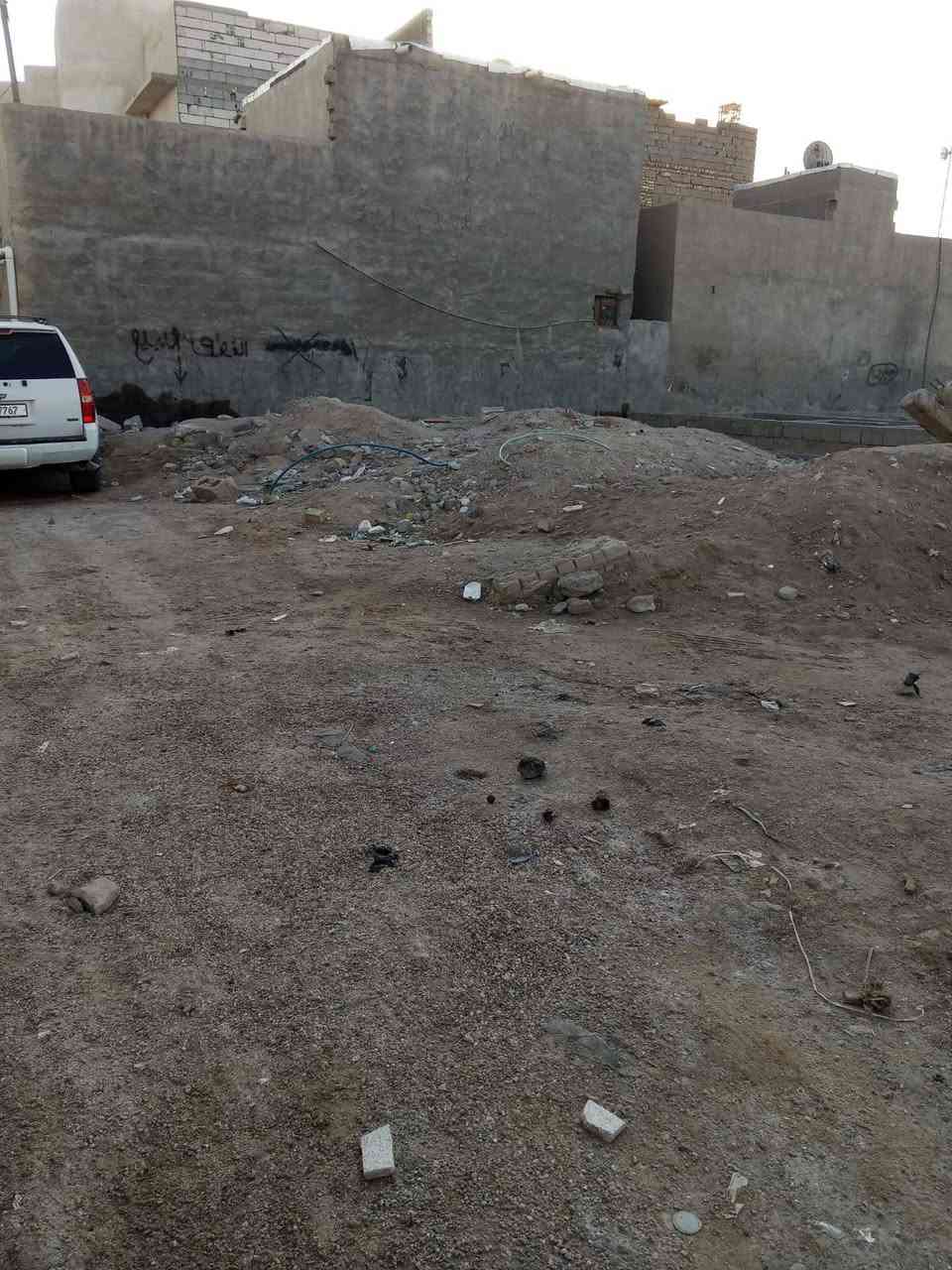 سلام عليكم قطعه طابو زراعي لبيع 300 متر ركن في التنومه شط لعرب مقابيل الاكوت جديده وفي جانبها شارع ابو مهدي لمهندس يبعد عنها 100 متر سعر لقطعه 70 رقم لهاتف ***********
