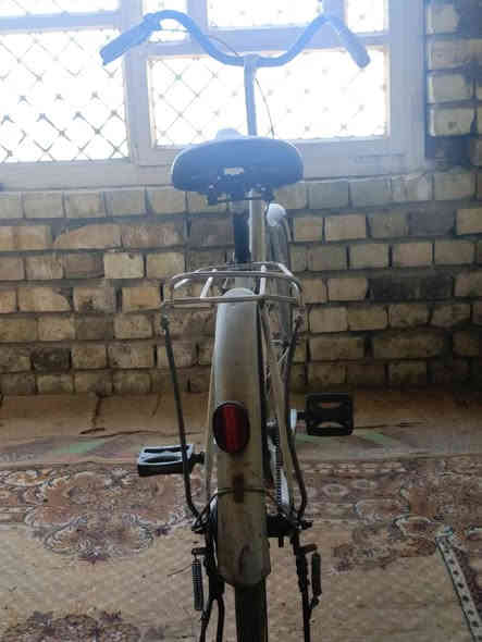 السلام عليكم بايسكل للبيع بناتي حجم 26  السعر 50  العنوان بغداد الشعله الرقم ***********
