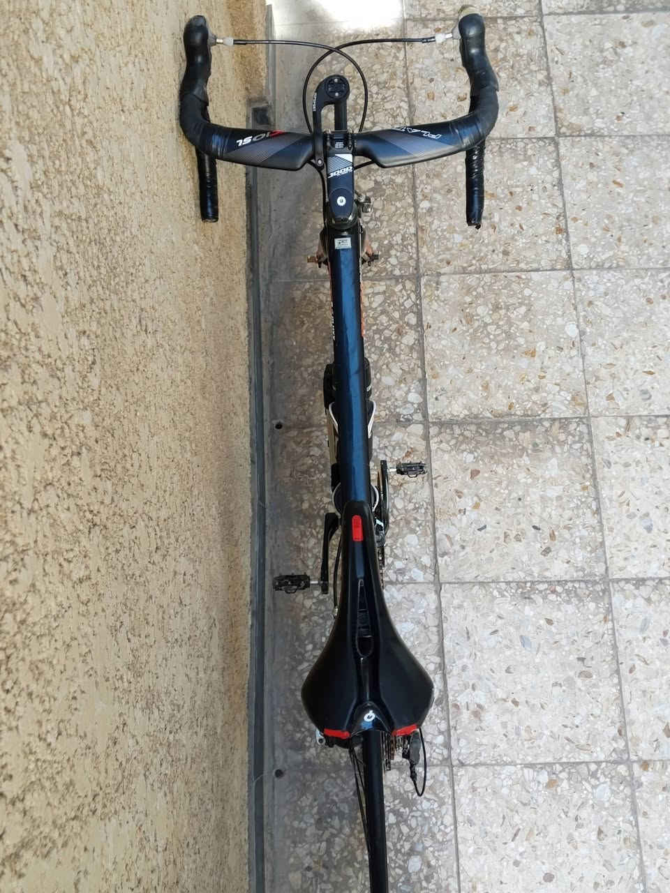 ‏🚴‍♂️ دراجة GIANT Defy 2016 للبيع 🚴‍♂️
‏
‏دراجة نضيفة جدًا وحالتها ممتازة، استعمال شخصي ومرتبة بالكامل.
‏
‏المواصفات:
‏
‏النوع: Giant Defy
‏
‏الموديل: 2016
‏
‏قياس الفريم: 53
‏
‏الحجم: Medium
‏
‏السستم: كلارس
‏
‏عدد السرعات: 2×8
‏
‏ستيرن: كاربون ماركة Eciosl
‏
‏ماشة: كاربون مختومة Giant
‏
‏ويالة: giant SR-2 
‏ 
‏تايرات: Kenda (مشدوّدات قبل فترة قليلة)
‏
‏
‏الملحقات:
‏
‏زوج مطاريات أصلية
‏
‏زوج قواعد مطاريات أصلية
‏
‏قاعدة عداد IGPSPORT
‏
‏بم رحال مختوم Giant
‏
‏عدة كاملة للبنچر
‏
‏چوب احتياط + رقعة
‏
‏
‏📌 ملاحظة: الدراجة ناقصها بايكر فقط.

‏💰 السعر: ( خاص )
‏📍 العنوان: ( بغداد )
‏📞 للتواصل: (***********)
