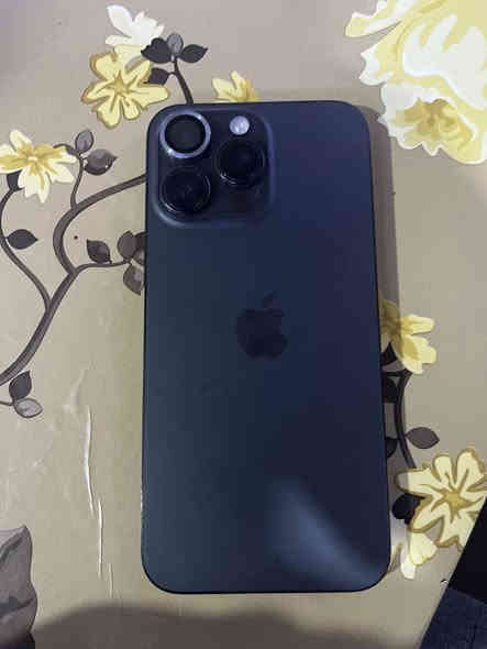 السلام عليكم ايفون 15 برو ماكس للبيع الجهاز نضيف السعر مليون دينار عراقي للستفسار الاتصال ***********
