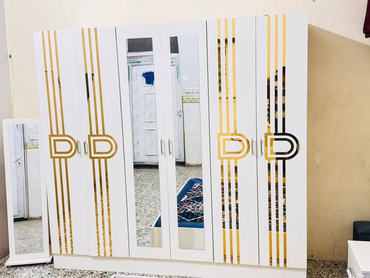 غرفه تركيه اخت الجديده
سبع قطع 
بدون صوميه دوشك وياها ابدال الصوميه 
السعر 450
المكان /بغداد البلديات


**إذا كنت صاحب هذا الإعلان وتريد حذفه لأي سبب، رجاءا أرسل رسالة إلى الدعم الفني**