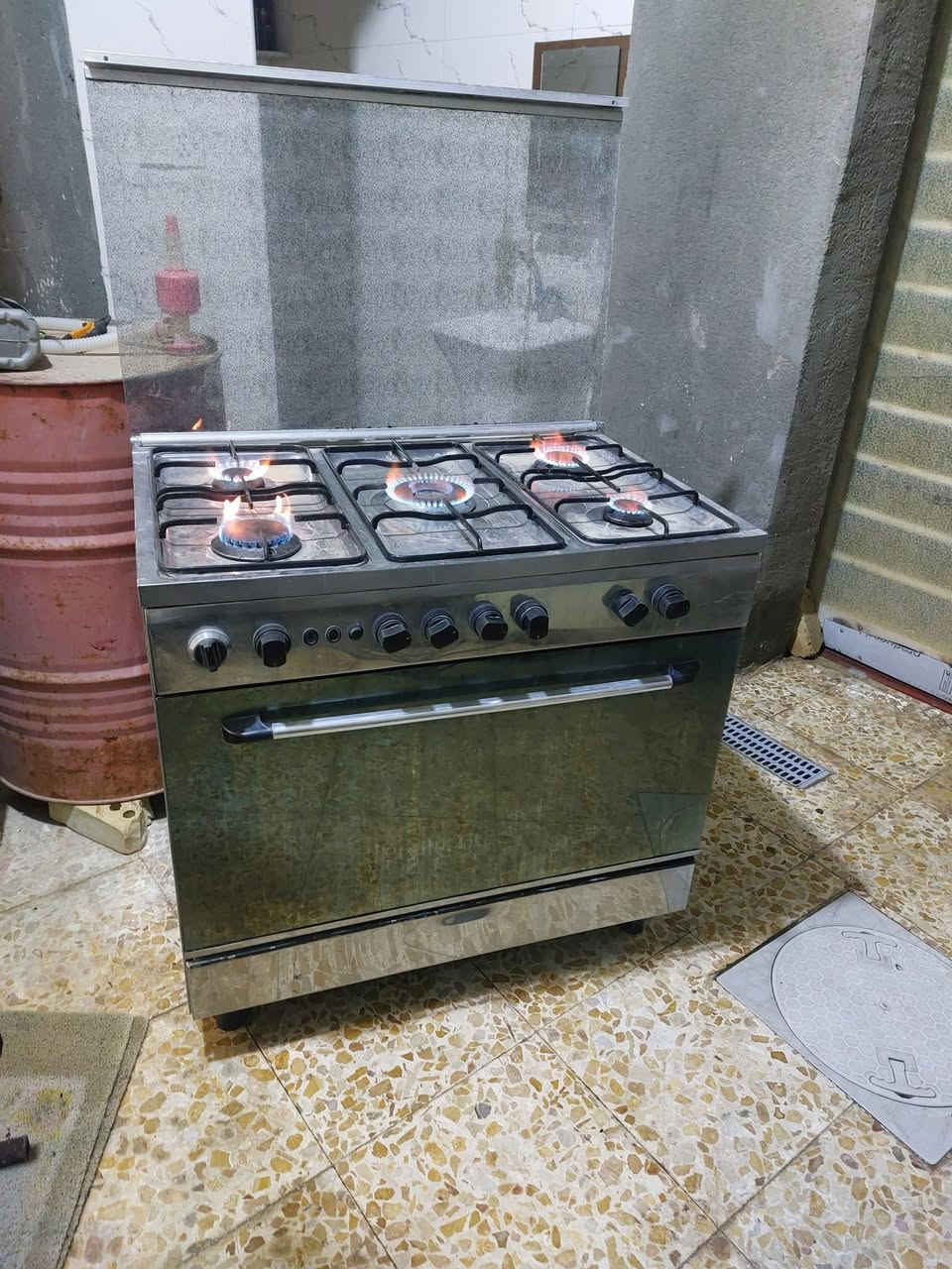 طباخ للبيع مستعمل 60×90 مصري شغال مثل ماتشوفون
السعر 150 الاتصال وتساب 
***********
