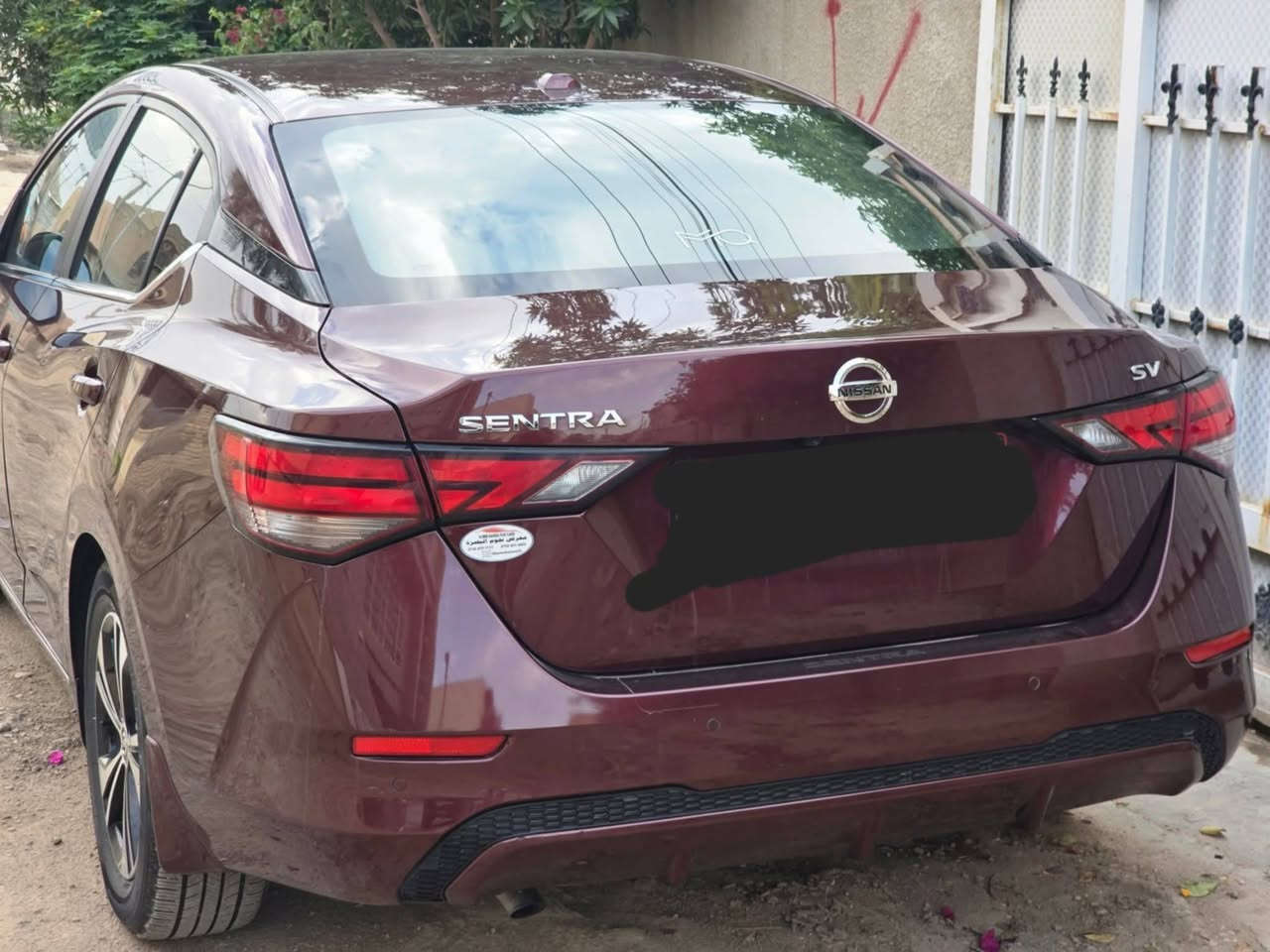 السلام عليكم .
بيع او مراوس بجالنجر .

نيسان sentra 23
مواصفات SV
ماشيه 30 باسمي مو شركه 
سعرها 147 وشويه مجال  .
رقم اربيل 
انطي فرق بالسعر ماكو مشكله .
اهم شي جالنجر نظيفه .
*********** 
***********
