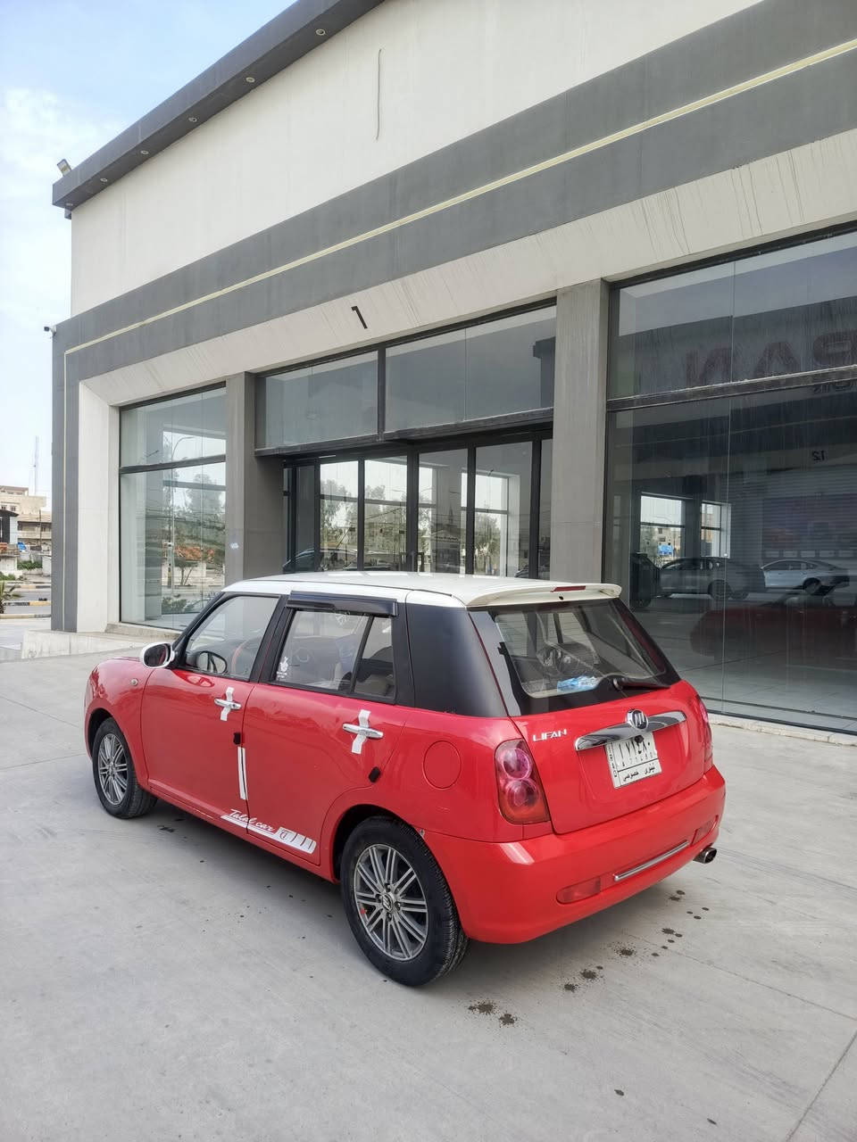 للبيع
سعر 48$ وبيها مجال بسيط 
ليفان ( مستر بين ) 
لون احمر ـ سقف ابيض اصلي 
موديل 2012
كير عادي 
كير & مكينة "شرط" 
تبريد شغال 
رقم نينوى الماني 
شرط التحويل 
بيها 3قطع صبغ "شرط" بدون دواخل!!
سيارة جاهزة وحلوة مال جناي ربع ما تصرف عليها ✨ 

📌للاستفسار الاتصال على الارقام التاليه : 
*********** اسيا 
*********** كورك 
*ملاحضة ــ رقمي " الاسيا " بي واتساب ✅
