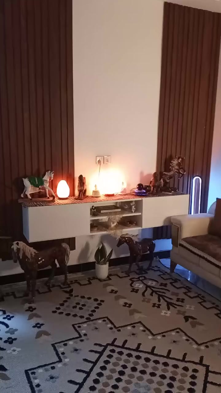 تخم موديل تركي تفصال شغل عراقي توصا 8 مقاعد جديد ممستخدم سبب لبيع صغر لمكان ***********
