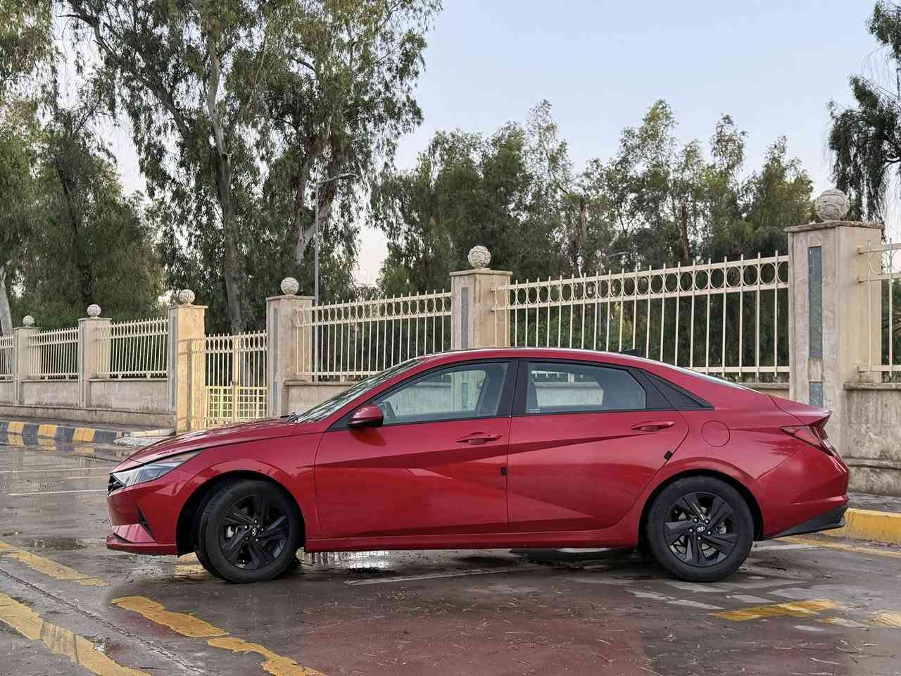 هيونداي النترا 2021 SEL
وارد امريكي

مواصفات نص فول 
بصمة
رادار امامي
رادار خلفي
تشغيل عن بعد
تحديد مسار
المكينة 2000 دوش 
السيارة رقم اربيل مكاني موصل وباسمي

السيارة حيل نظيفة ومابيها اي صرف ادامة كامل 100% من تايرات وباتري وفيت بم وبريكات

الضرر جاملغ وباب خلفي مبدل بلادي وجاملغ امامي كلير اير باك سليم ضررها كلش بسيط  
السيارة ماشية 69,000 ميل
السعر 152 وبيها مجال 
***********
