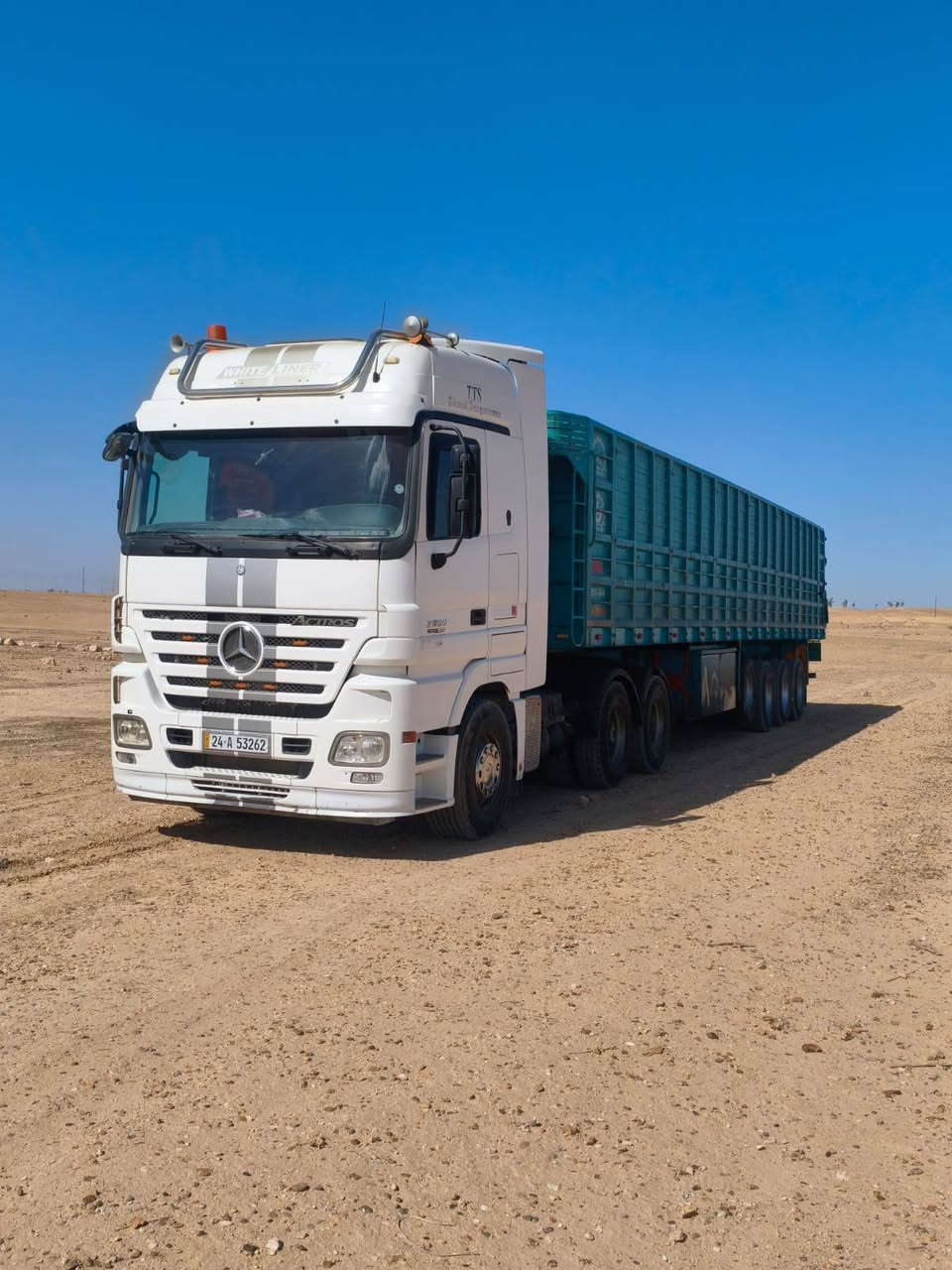 السلام عليكم اكتروس للبيع 2004 رقم دهوك سكس ماكينه ثمانيه الرقم *********** ***********
