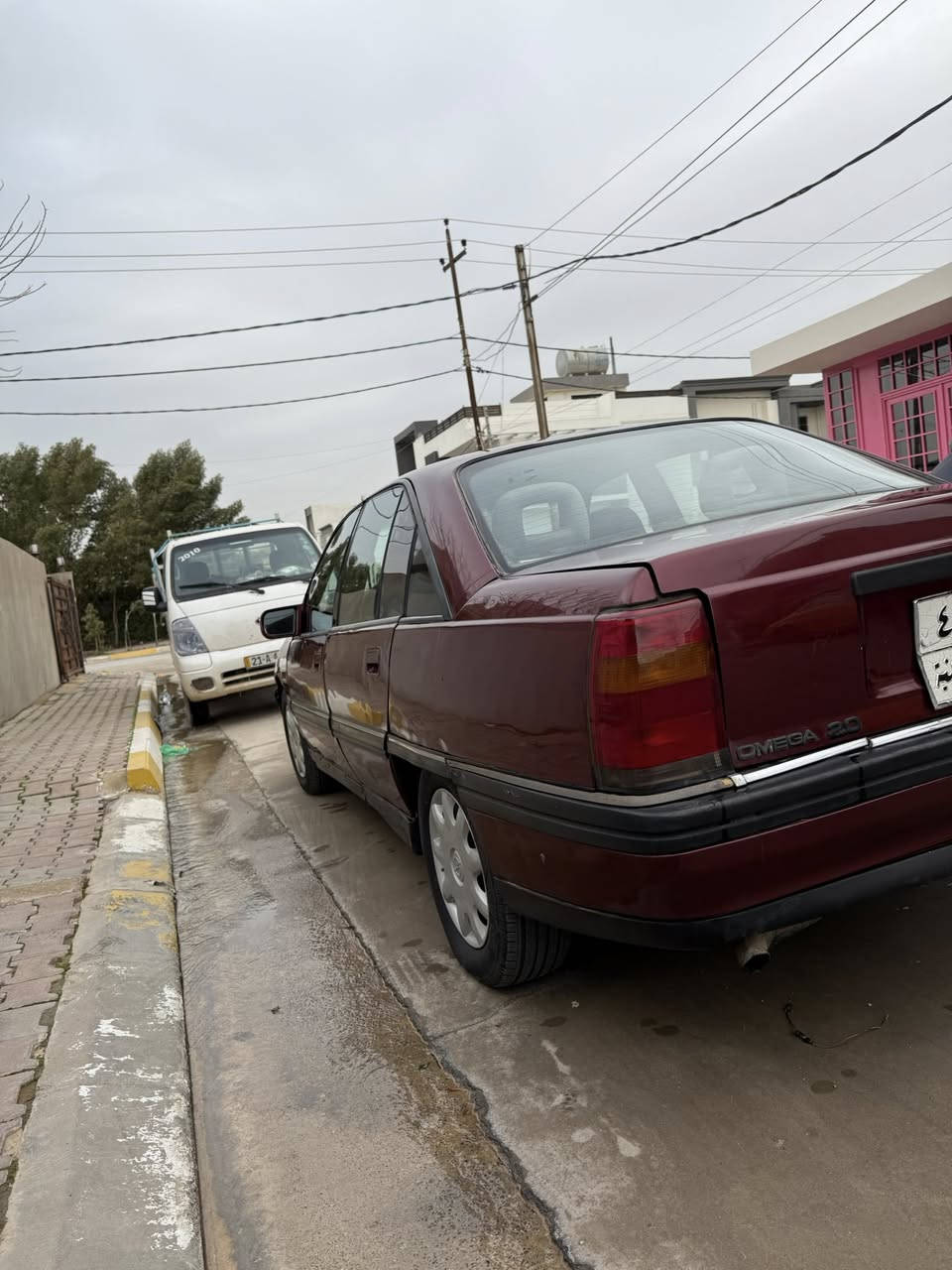 اوميكه موديل 1992رقم سليمانيه ساقطه اقل من سنه حداديه جديده كهربائيه شغاله  سعر 33بي مجال  ***********
