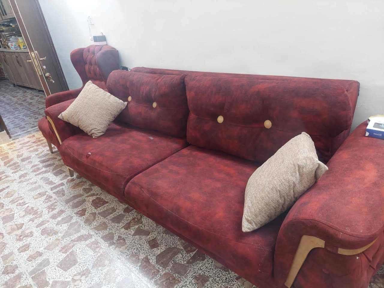 الموقع بغداد المنصور الوشاش
تخم ١٠ مقاعد تركي درجه اولى مخزن اضراره بس لقماش شي بصيط هيكل وسفنج مضمون اي شي مابي 
تخم تكمه  سعر ٥٠٠ 
للتواصل خاص موجوده


**إذا كنت صاحب هذا الإعلان وتريد حذفه لأي سبب، رجاءا أرسل رسالة إلى الدعم الفني**