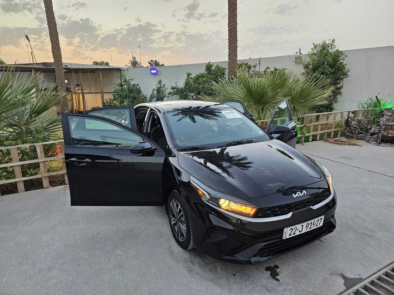 كيا فورتي 2022 وارد امريكي رقم اربيل
مواصفات السيارة : 👇🏻⬇️
🔴 محرك 2000 دوش
🔴 لون السيارة اسود   
 🔴ثلاث وضعيات قيادة 
                                ( ECO-Sport - Normal ) 
🔴رادار 
🔴تحديد مسار 
🔴 قيادة ذاتية + توقف ذاتي  
🔴مثبت سرعة
🔴 مانع انزلاق
🔴 كاميرا خلفية دوارة بلادي  
🔴شاشة لمس ( ابل كار بلي  ) 
🔴 ايرباك عدد 4 
🔴منفذ USB ⚡️
🔴منفذ AUX 
🔴 بلوجكتر نهاري
🔴 ويل كب  
🟣🟣ملاحظة :  سيارة نظيفة و جاهزة من كل النواحي كلشي مابيهة نقص   

⭕️محرك + گير + صدر كلة جديد و مكفول 
⭕️تخم تاير + بطارية جديدة 

حادثهة بأمريكا : حالوب خفيف فقط والباقي كولة ليبل واحد ماناقصها اي شي.
⭕️ السعر : 144$ وقابل للتفاوض 
📞: ***********
