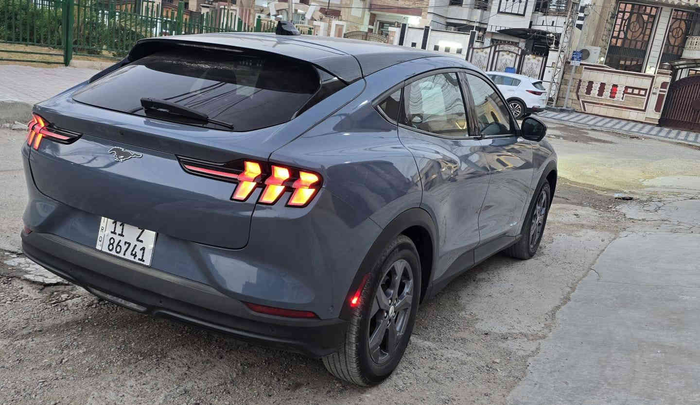 🚗 موستنك كهرباء وارد أمريكي 2023 – كهرباء بالكامل..
🔹 المواصفات:
تشغيل بصمة + بيبان بصمة + فتح كهرباء
مدى الشحن: 400 كم بالشحنة الواحدة
دفع خلفي – تك ماطور
كشنات جلد
كير ماوس
كاميرا خلفية + رادارات خلفية + تنبيه عند الرجوع
ويل كب رياضي
ليدات أمامية نهارية
يوجد مواصفات اخرى..
🔹 الحالة:
حادث بسيط: تصليح ربع بنيد + تكحيل جملغ يمين
تبديل دعامية أمامية فقط
أرباك ستيرن طاك فقط
السيارة ماشيه: 22,000 كم فقط
💰 السعر: 19,700 $ فقط
📍 مكان السيارة: بغداد – حي اور
📞*********** / ***********
