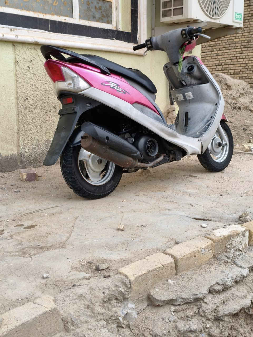 درجة ماكس منغولي للبيع  مكينه خرسه دراجة كامله على اخر حبه مكاني ناصريه مركز ***********
