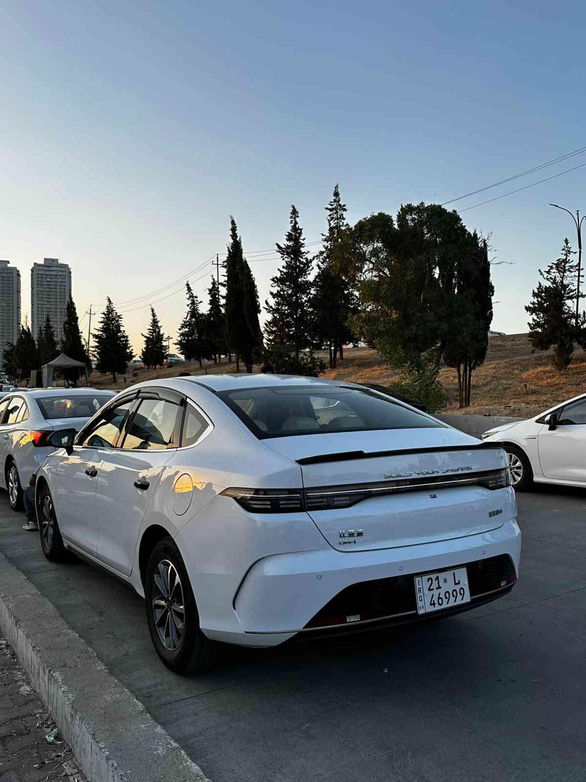 ـBYD ـ2025 بی بۆیاخ مواصفات   ئاوینە ئیشارات ، کوشن جلد ، ناو سپی، ویل کڕۆم ، شاشە ، گیچ ئەلیکترۆنی ، سوکان ڤۆلیوم ، سوکان تەلفون ، کامیرە ، حاسە ، لایت لید ، ویل کڕۆم ، دەسک بصمە ،  ـ8.000 Km بۆ زانیاری زیاتر کۆمینت یان پەیوەندی بکە ☎️.  ***********📞 *********** 📞  ناونیشان سلیمانی شەقامی مەلیک محمود  Salahaddin Auto — معرض صلاح الدین  https://maps.app.goo.gl/GTqjTbohj8BvP
