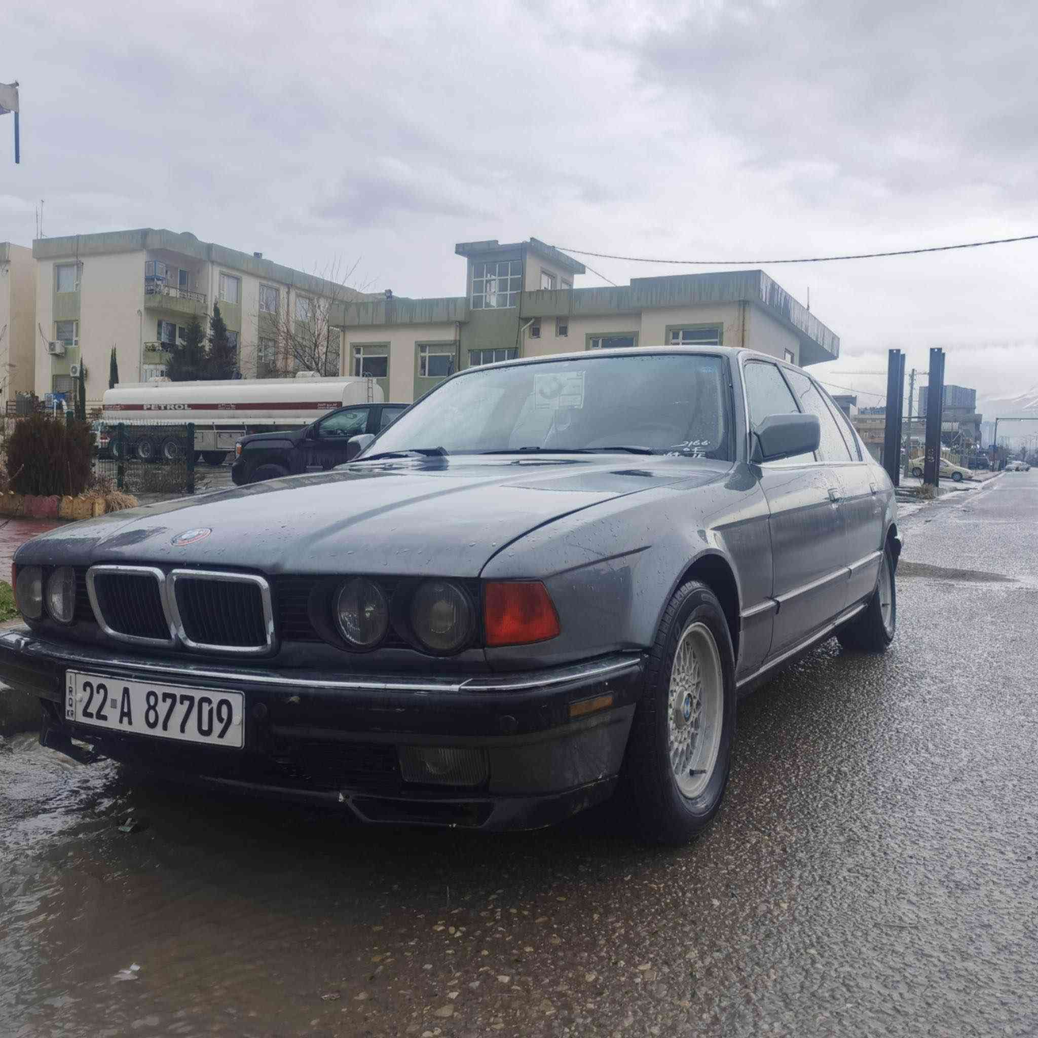 بیئیم گیڕ عادی مۆدئل ٩٤ ناو فۆرمیکا کامل دەسکاری پیش و دوای کەپس دەڵی نوقڵە  ماڵی دۆستە سەیارەکە تا بڵی تازە و لۆک ماوەتەوە  سەیارەکە گیڕ و ئەکسل و ئەقڵی دەسکاری کراوە نزیکەی ٢٠ گەڵا بەس لە قوەتی دراوە  سەیارەکە بی کەم و کورتیە بەشەرتی هەموو شتیک ئەیفرۆشین بە شەرتی گیڕ و مەکینە و ئەکسل و موس و براوە بەشەرتی ئەوەی لیدرانی نابیت سعری ٦٥ گەڵا و کەمیک معامەلە *********** السليمانية, العراق
