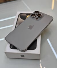 Iphone 15Pro Max 256GB ￼نضيف بطاريه 88 سعره 1025 07713892001