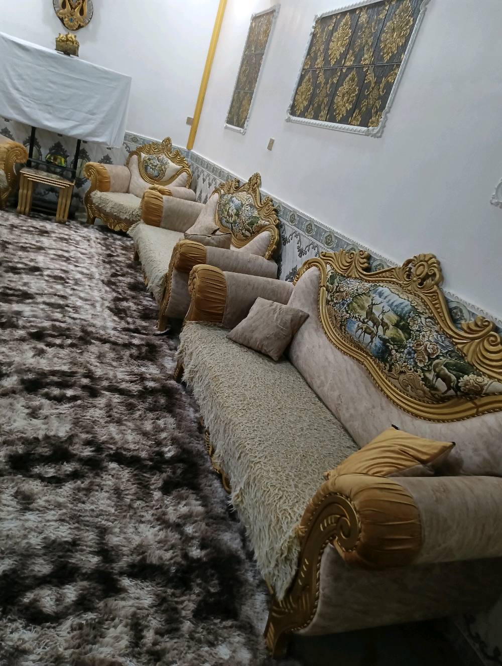 العنوان  محافظه البصره الزبير الجاهزه 
 تخم قنفات مستعمل نضيف كلشش 