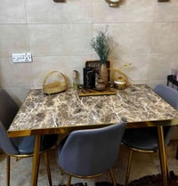 ميز طعام • ٤ كراسي • تركي