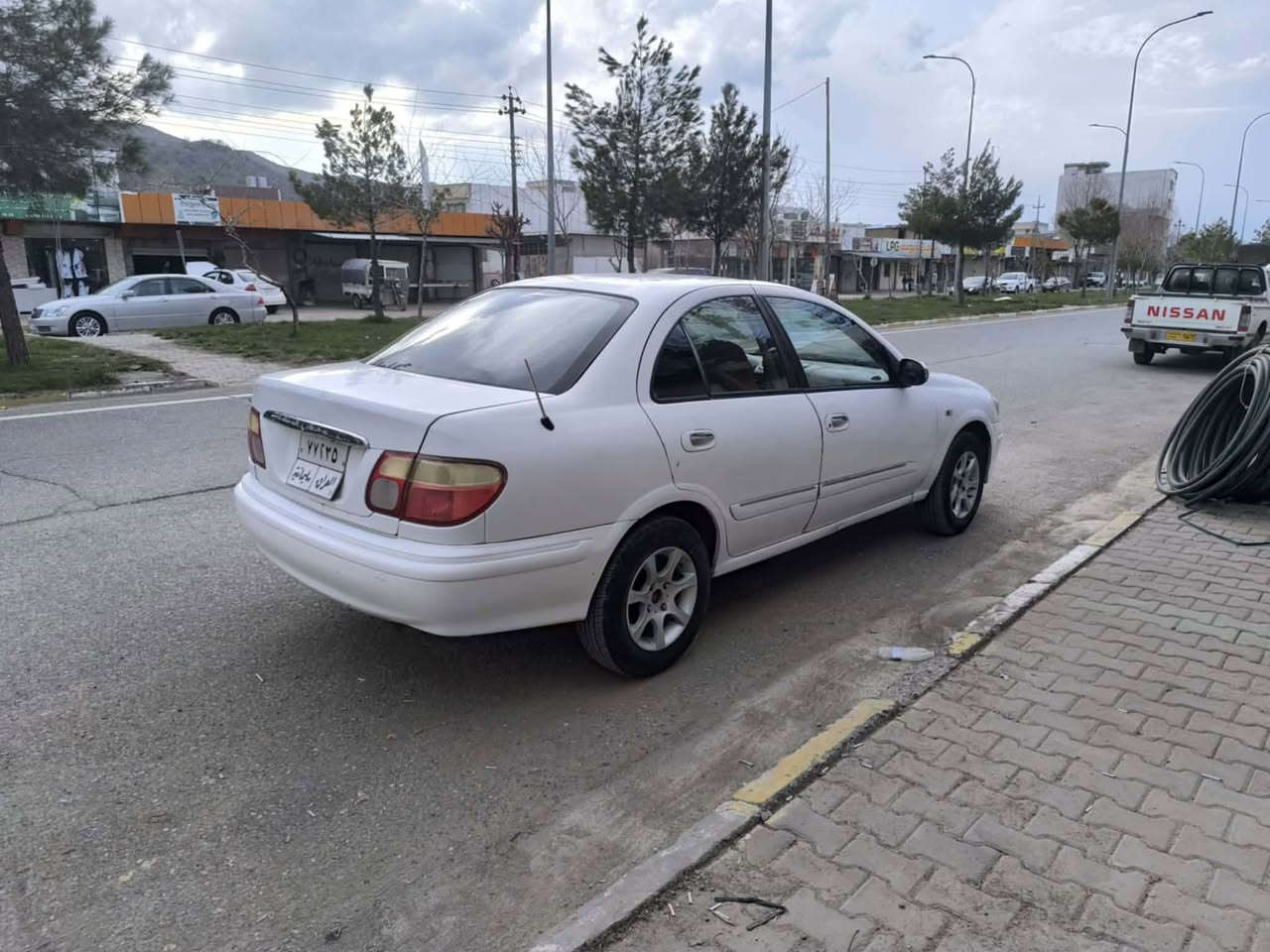 سه نی 2003 سه نه وی ته واوبوه ئیستراخاس قه پات مواسه فات پئشترسه ده ف بوه کامل بۆیاخ کراوه به سپی به بئ ده عمولئدراو سه یاره که شئعاره که سانی زیره ک ئه زانن شئعارجیه ته حویلوخه رامه به شه رت موسوبڕاوه به شه ر 500هه زارخه رامه ی له سه ره دوای معامه له بۆت ده گئڕمه وه نرخ62 مجال***********فایبر ***********
