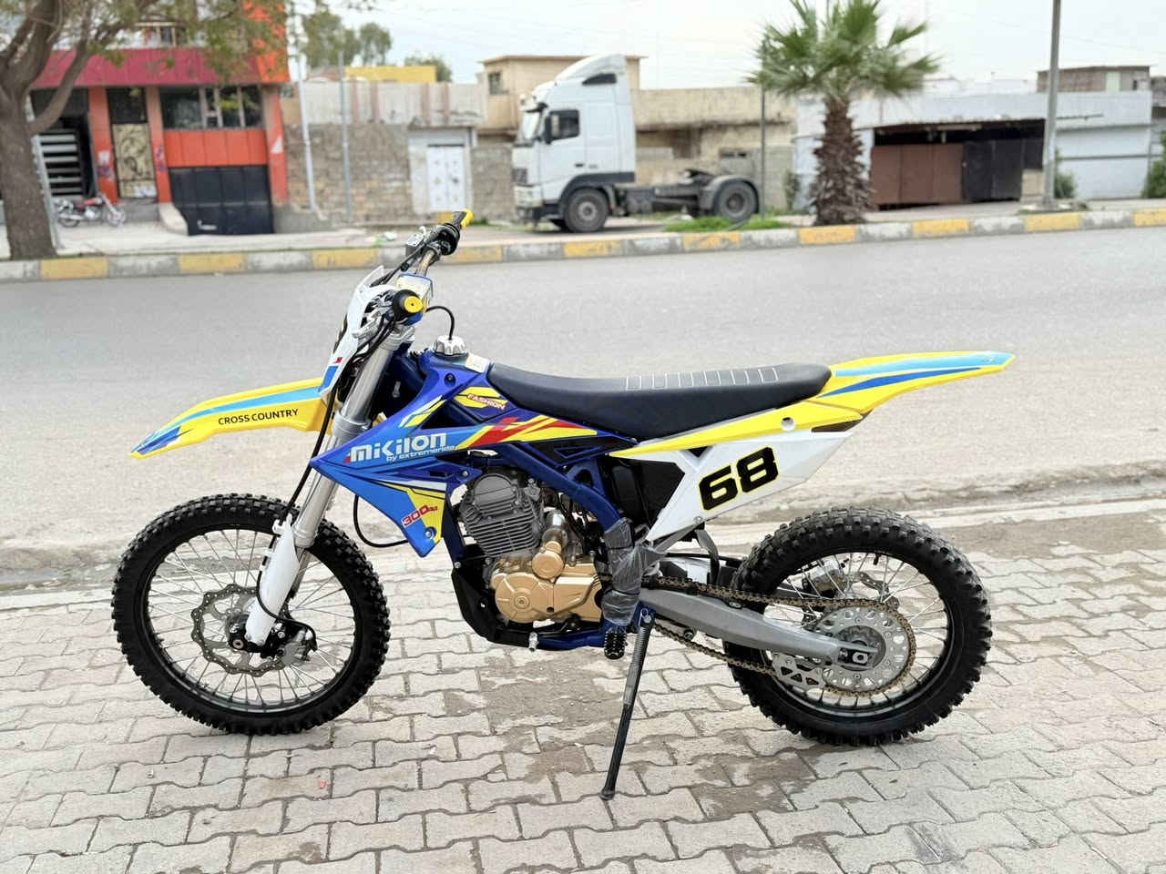 RMZ موديل 2025
دراجه جديد جديد ماشالله 

كلا بلاد وضع شركه برغي مامفتوح بشرط

محرك بشرط كير بشرط دراجه جديد 

موجود بل معرض محمدو انس

رقم موبايل ***********

***********
