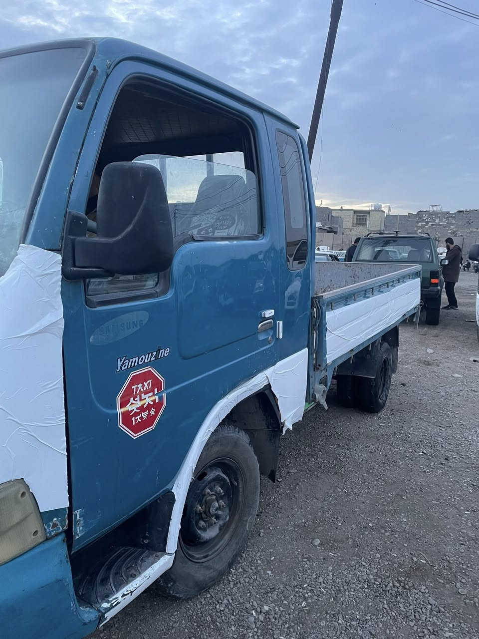 السلام عليكم كيا سامسونك للبيع موديل 1999 بأسمي تحويل ثاني يوم رقم ديالى محرك بي تبخير كير اكسل شاصي رقم شاصي مكفول مكاني بغداد السعر على الخاص ***********
