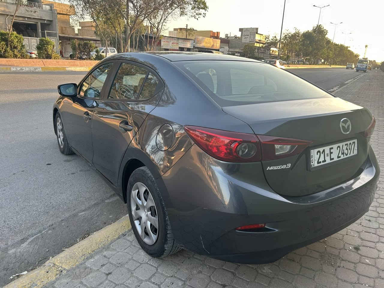 Mazda 3 / 2015
مازدای ٣ 
مۆدێل ٢٠١٥ خلیجی 
رەنگی نەوتی
سەنەوی تازەیە تاکوو ٢٠٢٨
مەکینە ١.٦ 
گێر و مەکینە بەشەرت نەکراوەتەوە و بێ کێشەیە
تەنها یەک پارچەی سبوغە ( دەرگای سەکن ) بەس پەمپە بێ ناوگرتن
نرخی ١١٠ وەرەقە و مەجال
***********
