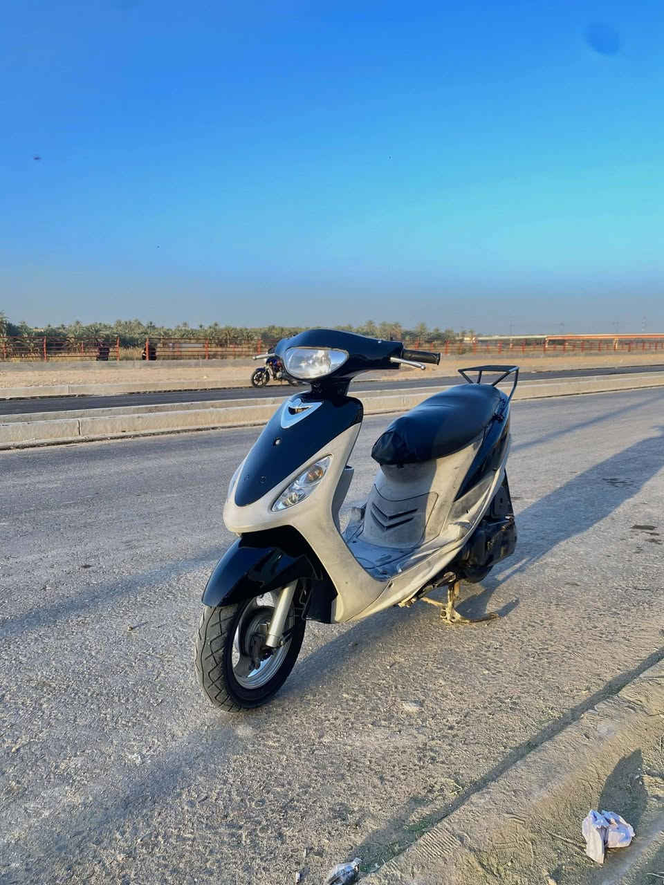 السلام عليكم 
ماكس منغولي حاويه مامفتوحه كفرات ختم وي المكينه بلاد الدراجة مبولشة كابريتر سلف بلاد نكره سلف هندر واحد كهربائيات كامله وافحص وين مايعجبك سعر 900 وبيها مجال المكان السماوة هذا رقمي للتواصل ***********
