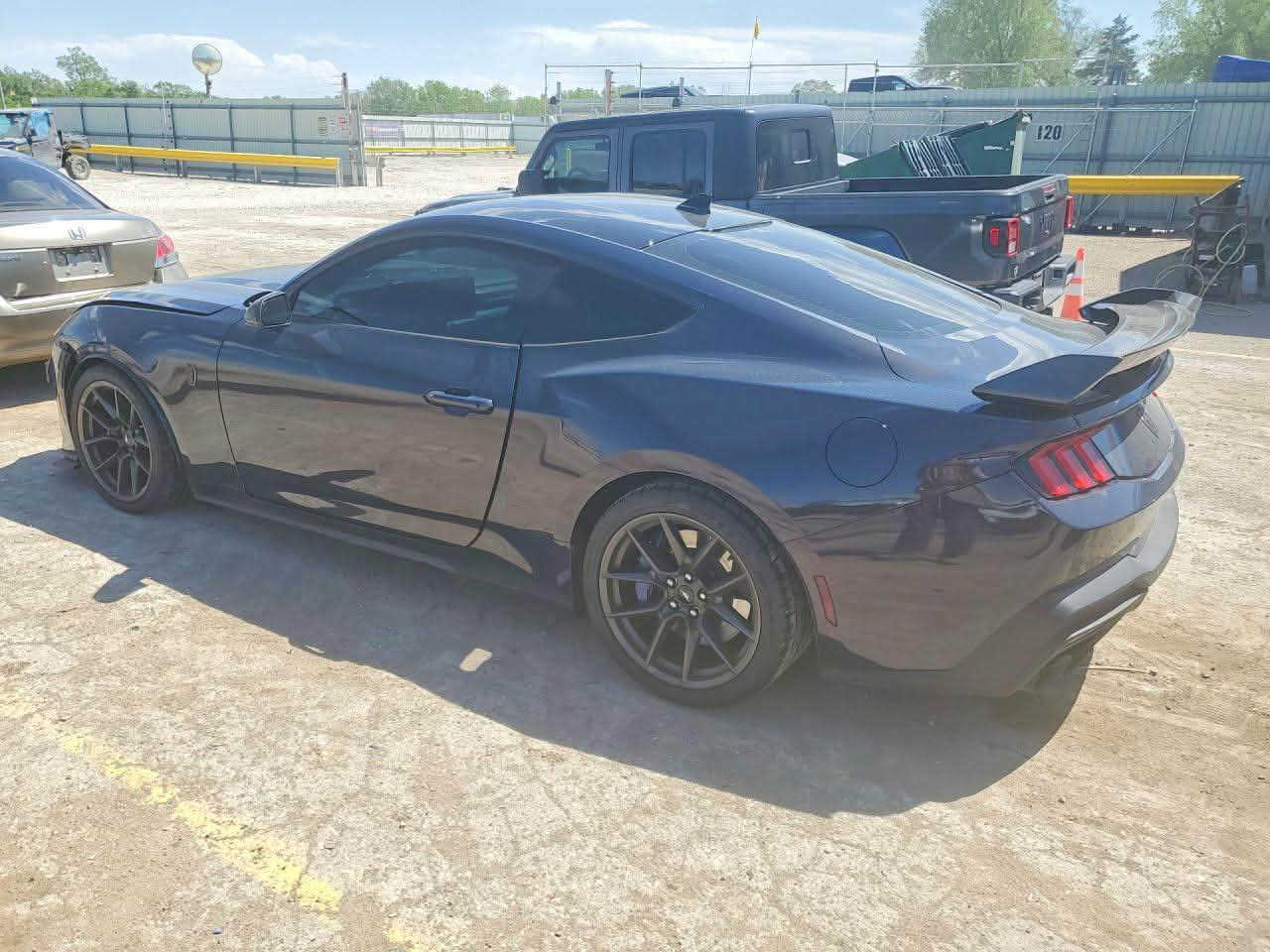 للفائدة
Ford mustang dark horse 2024
ماشية تقريبا 4 الاف
ضرر امامي 
شغالة وتمشي
فول
كير عادي
محرك ثمانية سلندر 5000 تنفس طبيعي
معروضة مزاد بموقع copart.com
مزادها باجر
للمزايدة زيارة مكتب ماهر البدراوي لمزادات السيارات الامريكية و الكندية
الصالحية ٢٨ نيسان


**إذا كنت صاحب هذا الإعلان وتريد حذفه لأي سبب، رجاءا أرسل رسالة إلى الدعم الفني**