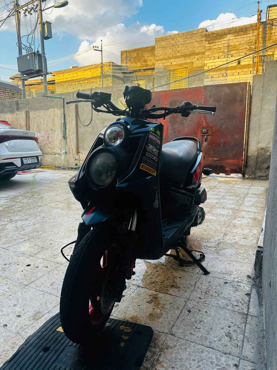 سلام عليكم سكنس جبلي للبيع الدراجه صارلها شهرين من طالعه من رمبه مكينتها ناعمه ومكفوله وبوشتها بلاديه مكفوله من الفتح وكفراتها مكفوله من الختم الكهربائيات كلها شغاله تغسل منا تنكر سلف منا /ملاحظة= كفر الصفحه بي كسر بسيط موضح بالصوره الاخيرهه
مكاني بصره _ زبير 
واتساب فقط متواجد
***********
