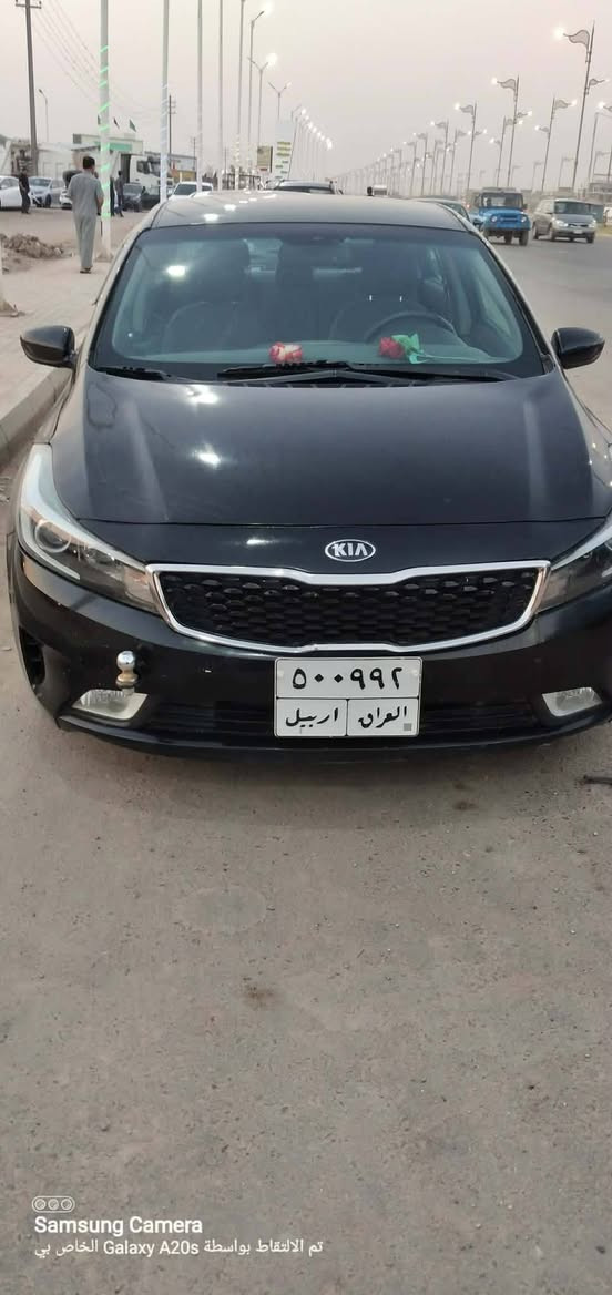 فورتي ٢٠١٧وارد امريكي ضررها جاملغ الايمن مبدل ومصبوغ وشوية من البنيد يعني قطعتين بدون دواخل
مكينة كير تبريد كلها مكفول ماشية ٨٥ الف 
بأسم شركة تحويل ورقتين وكالة ورقة ونص 
بيع او مراوس السعر ١١٠ 
*********** بي واتساب المكان واسط العزيزية
