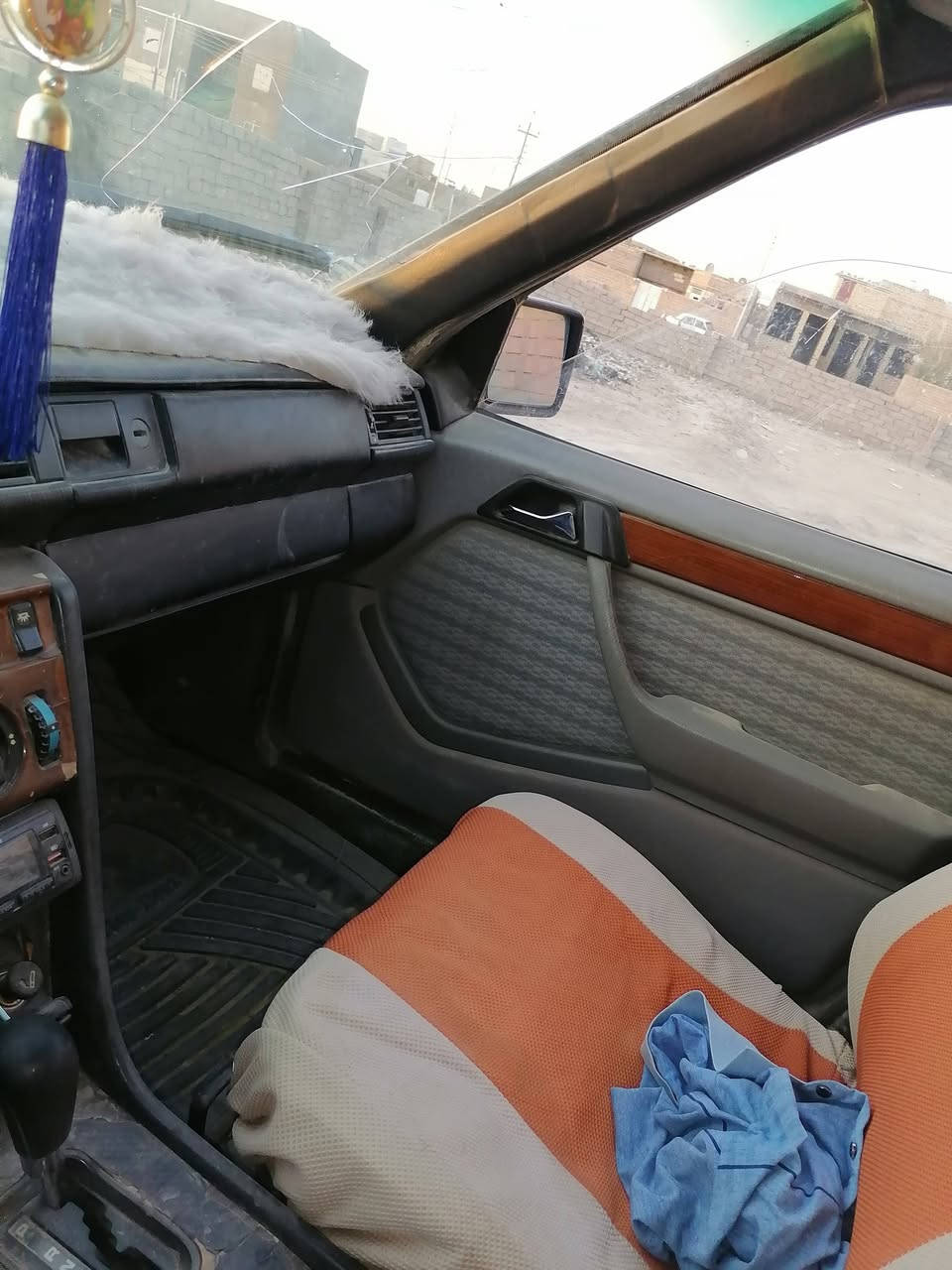 سلام عليكم ورحمة الله مرسيدس دب موديل ١٩٨٧ مشروع وطني بأسمي مصبوغ عام قواعد دبل ابلاد محرك كير ففتي مكفول كهربايتها شغاله مكان سياره ناصريه سوق الشيوخ السعر ٣٠# موبايل ***********
