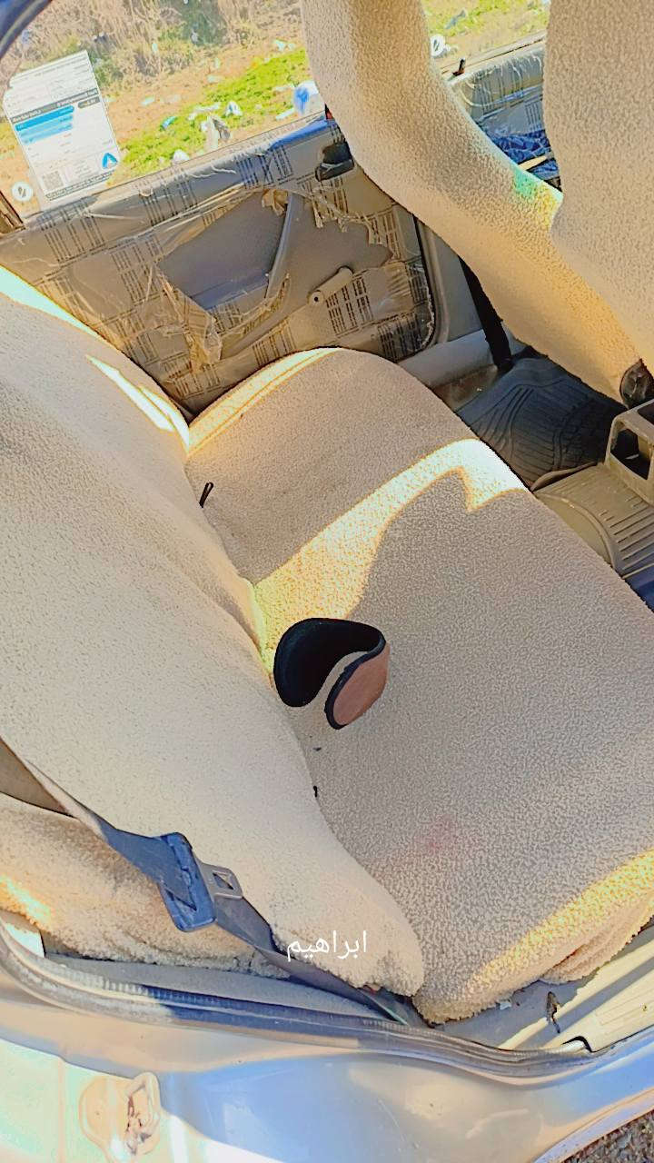 اوبل فيكترا للبيع موديل ٩١رقم دوالي
بسمنه السياره نظيفه حجم ٢٠مانقصها شي دوشمه جديده 

صدر باتري جديد   هزه جديده بطاين بوب جديد  مابيها صبغ بس الهلاات تعمير لاصرف ولا تبخير السعر ٣٢وبي مجل الرقم *********** كركوك, العراق
