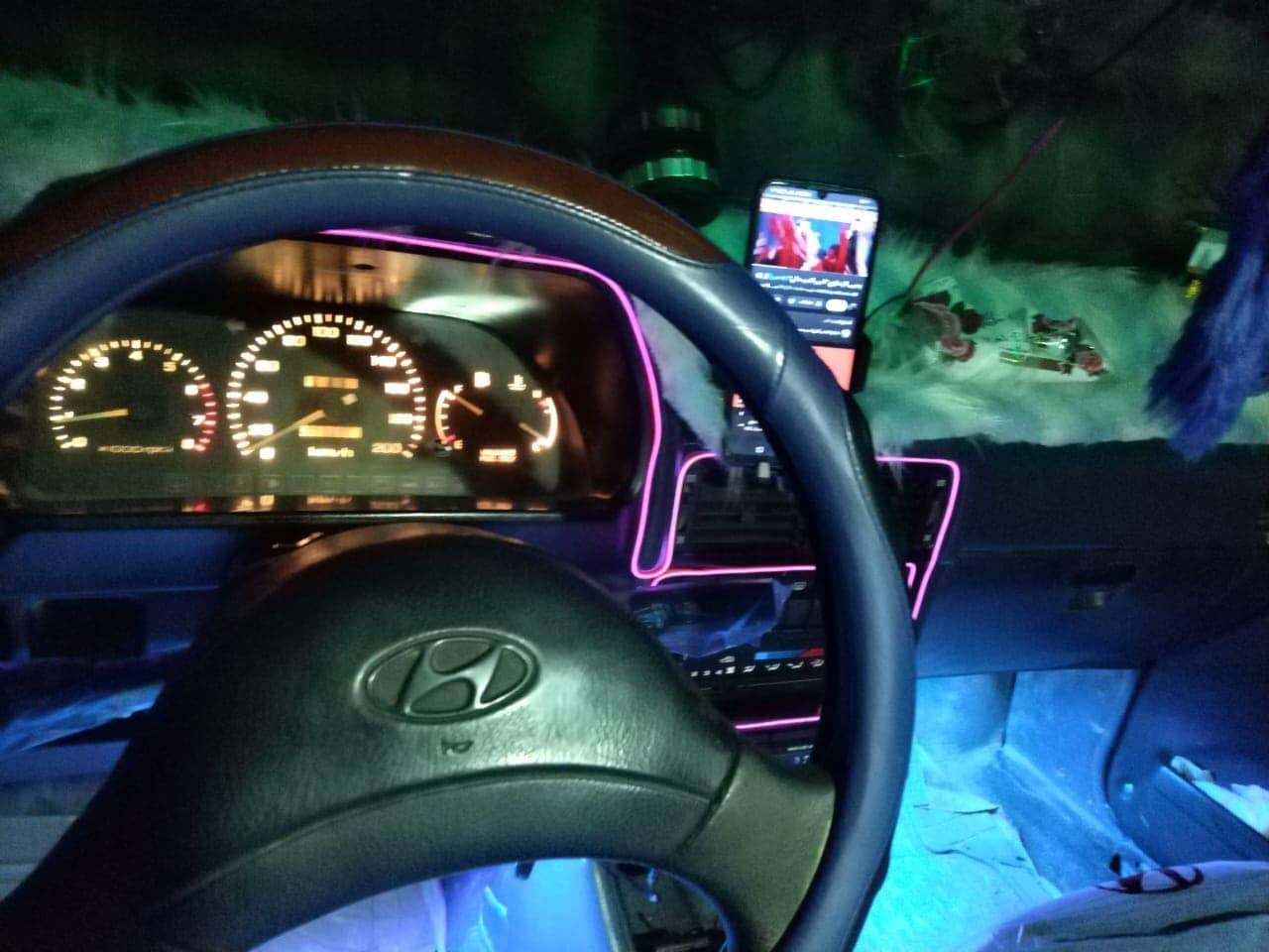 سلام عليكم سياره هونده اكسنت موديل 92 رقم نكليزي تحويل ثاني يوم محرك وكير بل باكيت كهربائيات كلها شغاله سياره حلوه بمعنه كلمه رقم هاتف *********** رايدها ب 25 بيها مجال حك جيه عنوان لانبار كرمه
