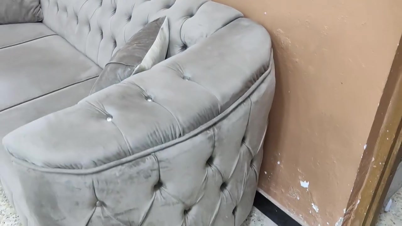 قنفات قطعتين وحده ام نفرين ووحده ام ٣ نفرات مع ٤ كوشات للبيع
شغل عراقي مو سوكيات سفنج مضغوط ووزن القنفات ثقيل
نظافه 100 بالميه بدون اي ضرر ولا شي 
العنوان الحريه قريب جامع السوداني


**إذا كنت صاحب هذا الإعلان وتريد حذفه لأي سبب، رجاءا أرسل رسالة إلى الدعم الفني**